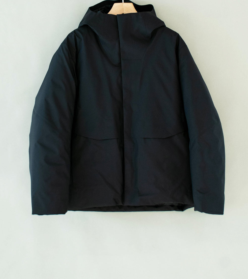 Veilance 'Sorin Down Jacket' (Black)