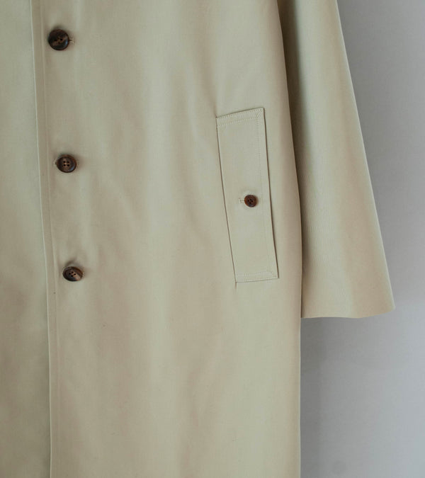 Gajiroc 'Cotton Silk Gabardine Saddle Shoulder Coat' (Khaki)