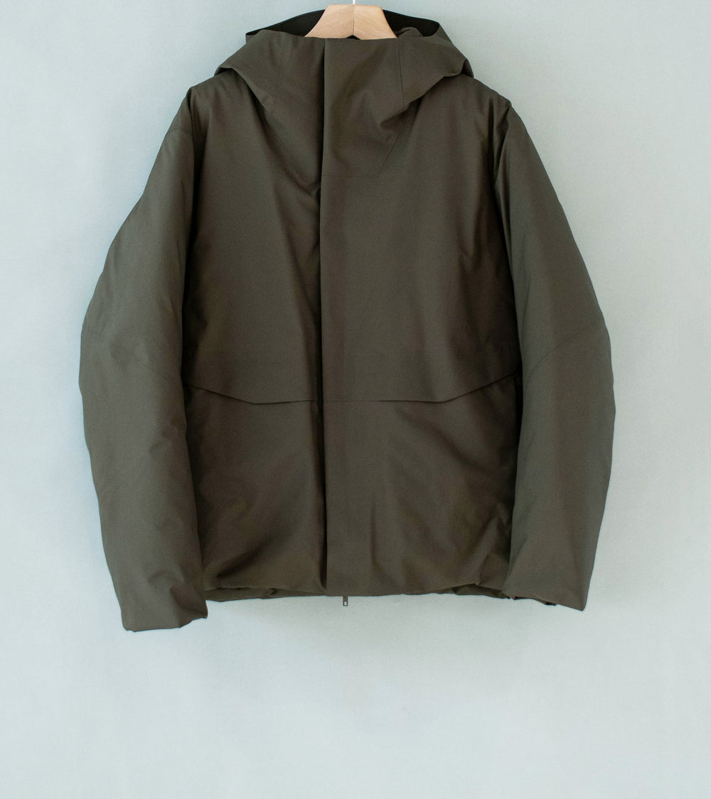 Veilance 'Sorin Down Jacket' (Sable)