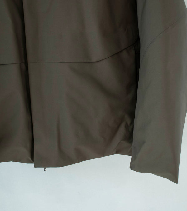 Veilance 'Sorin Down Jacket' (Sable)
