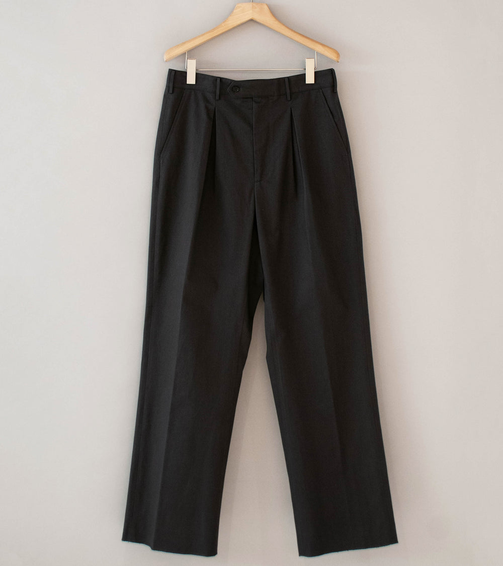 Gajiroc 'Inverted Box Pleated Chino Pants' (Graphite)
