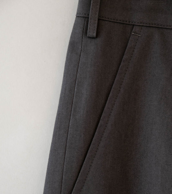 Gajiroc 'Inverted Box Pleated Chino Pants' (Graphite)