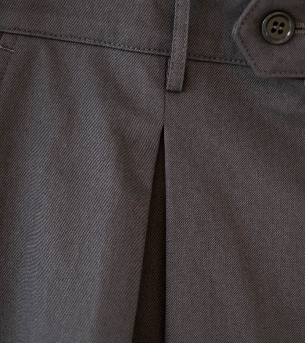 Gajiroc 'Inverted Box Pleated Chino Pants' (Graphite)