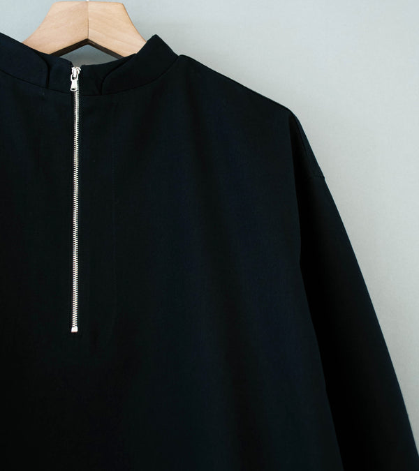 Greg Laboratory 'Adaptable Standard Pullover Shirt' (Black)