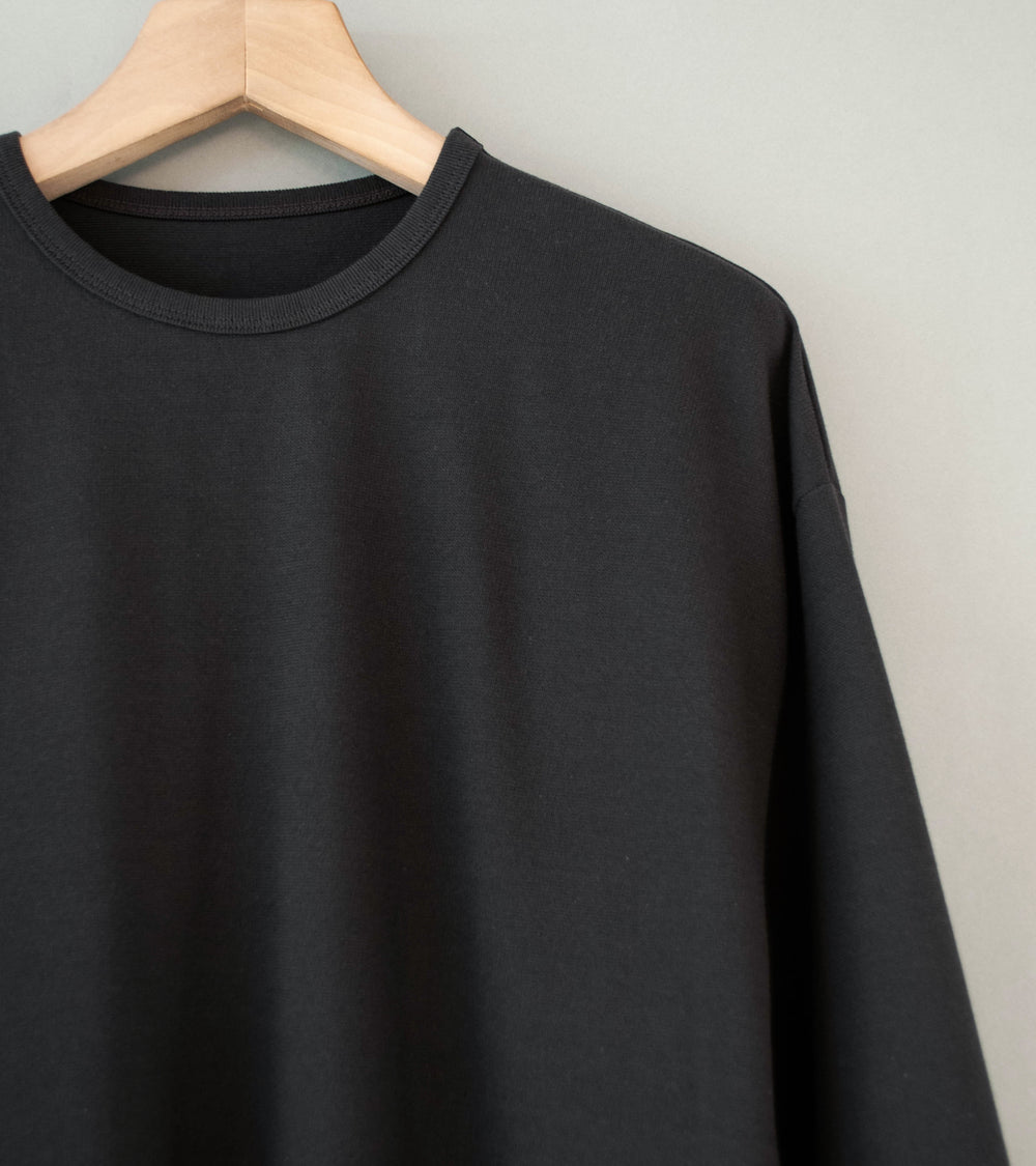 Arpenteur 'Marine Long Sleeve T-Shirt' (Charcoal Rachel Cotton Mesh)