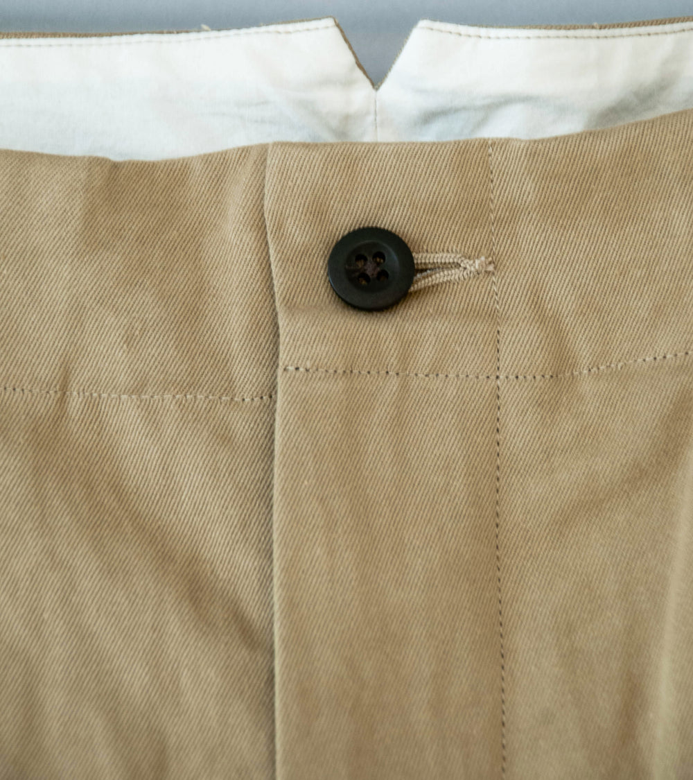 Evan Kinori 'Two Pleat Short' (Khaki Natural Gallnut Dye Cotton Washi Twill)