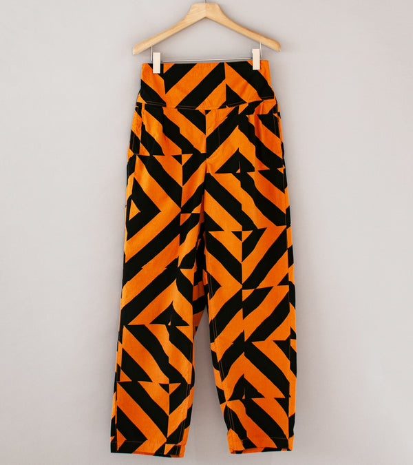 Offering 'Diamond Pant' (Orange Black)