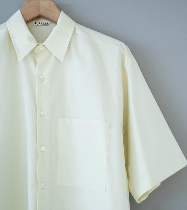 Auralee 'Washed Finx Twill Big Half Sleeved Shirt' (Vanilla)