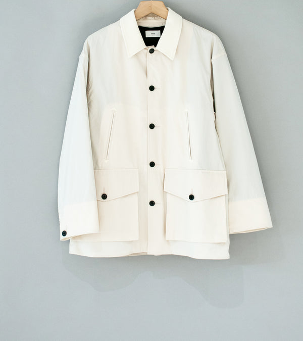 Aton 'Safari Jacket' (Warm White Natural-Dyed Weather Cotton)