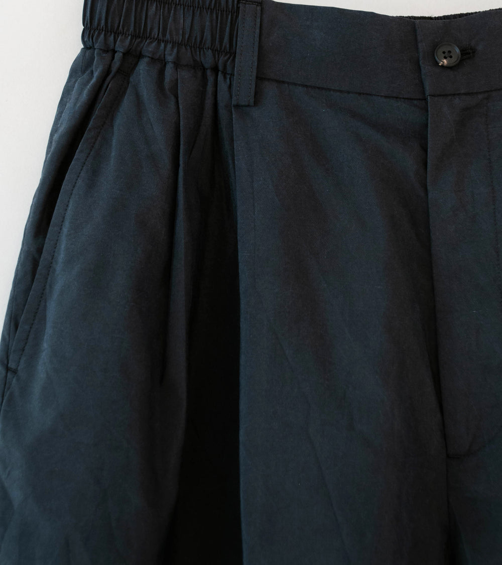 Stein 'Silk Nylon Easy Short Trousers' (Black)