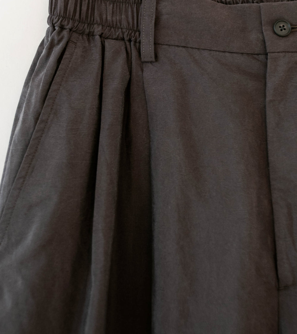 Stein 'Silk Nylon Easy Short Trousers' (Charcoal Brown)
