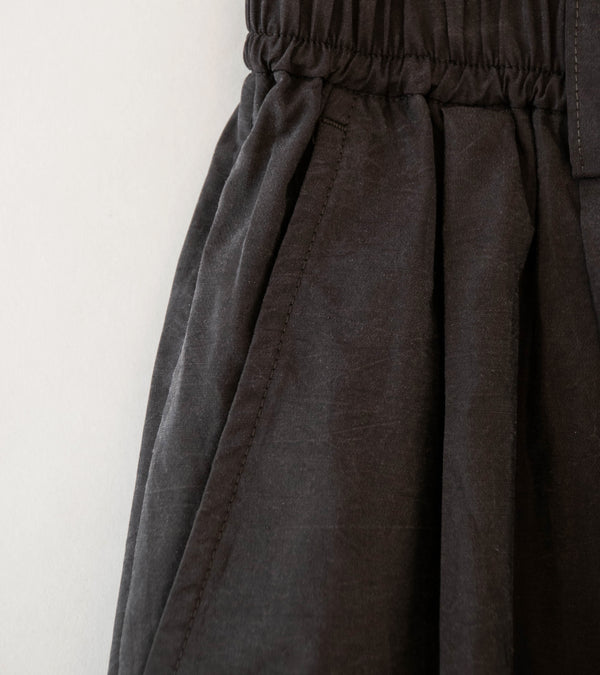 Stein 'Silk Nylon Easy Short Trousers' (Charcoal Brown)