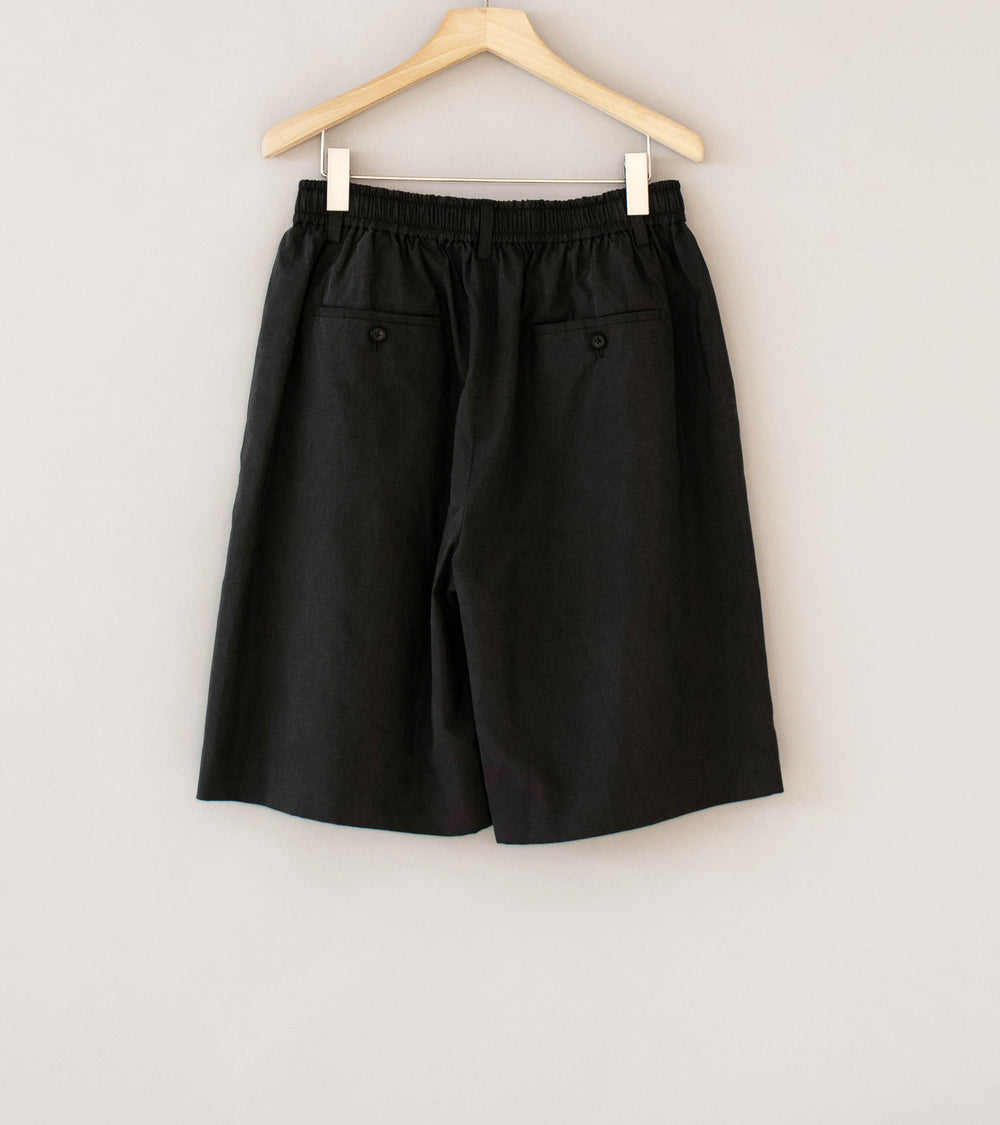 Stein 'Silk Nylon Easy Short Trousers' (Charcoal Brown)