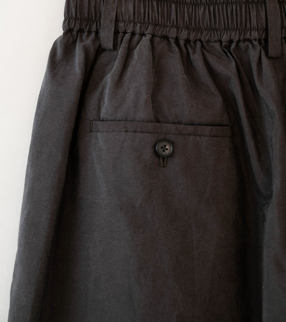 Stein 'Silk Nylon Easy Short Trousers' (Charcoal Brown)