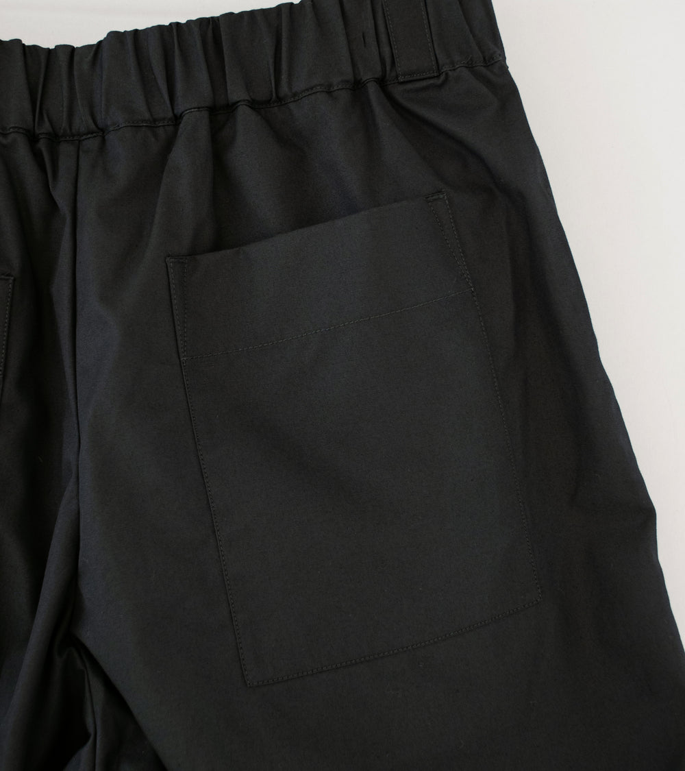 MAN-TLE 'R17 Pant 6' (Black Magic Gabardine)