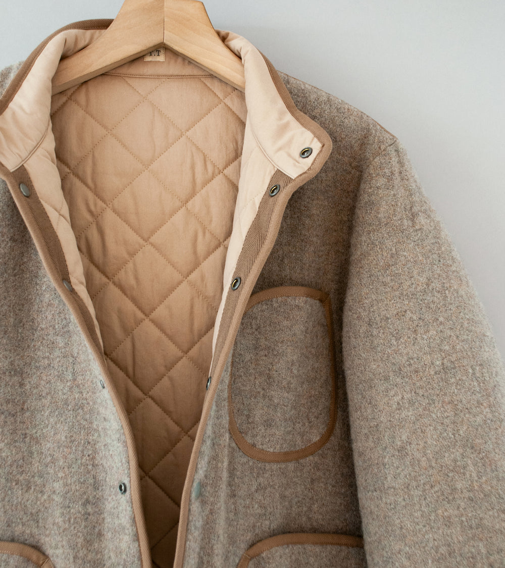 Taiga Takahashi 'Lot. 323 Quilt Lining Blanket Jacket' (Beige)