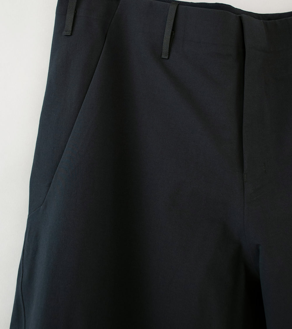 Veilance 'Corbel Pant' (Black)