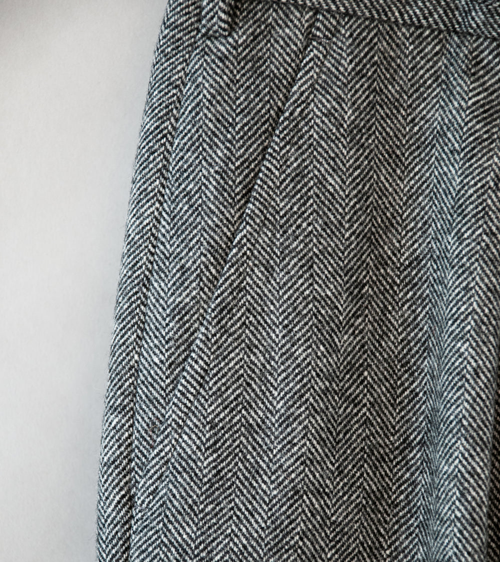 Gajiroc 'Herringbone Inverted Box Pleated Trousers' (Grey Herringbone)