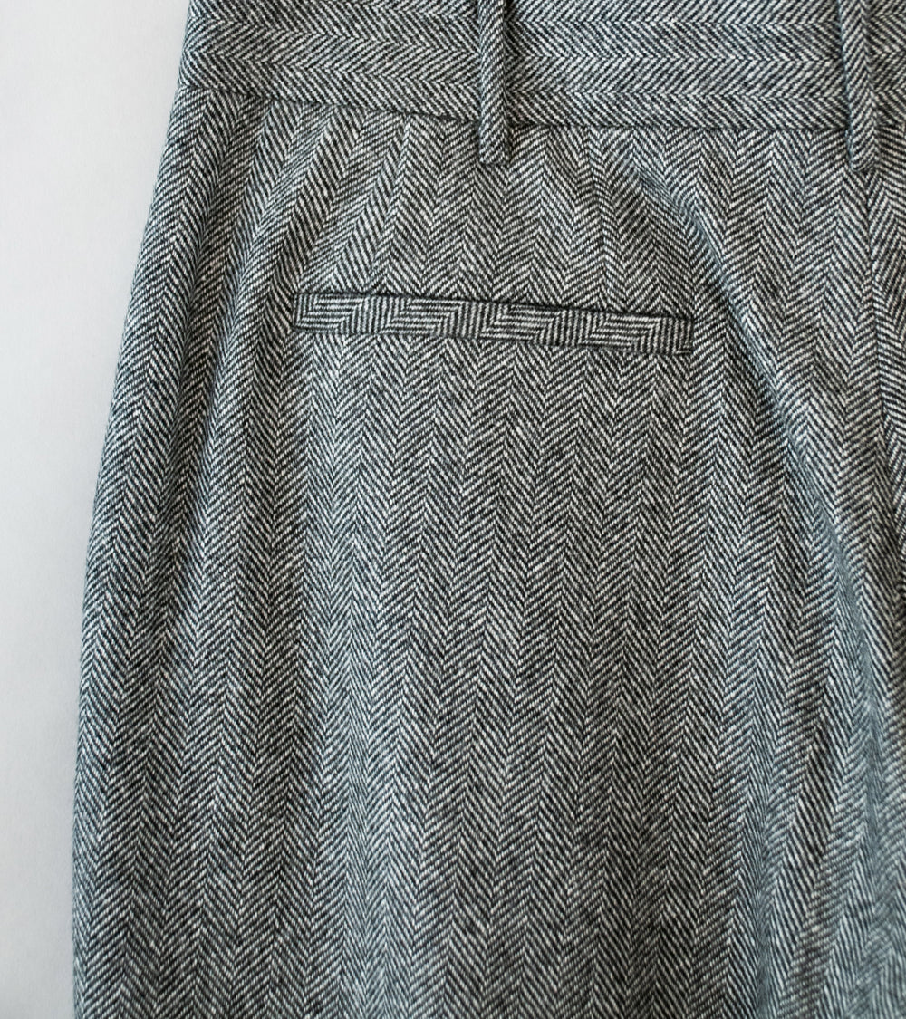 Gajiroc 'Herringbone Inverted Box Pleated Trousers' (Grey Herringbone)