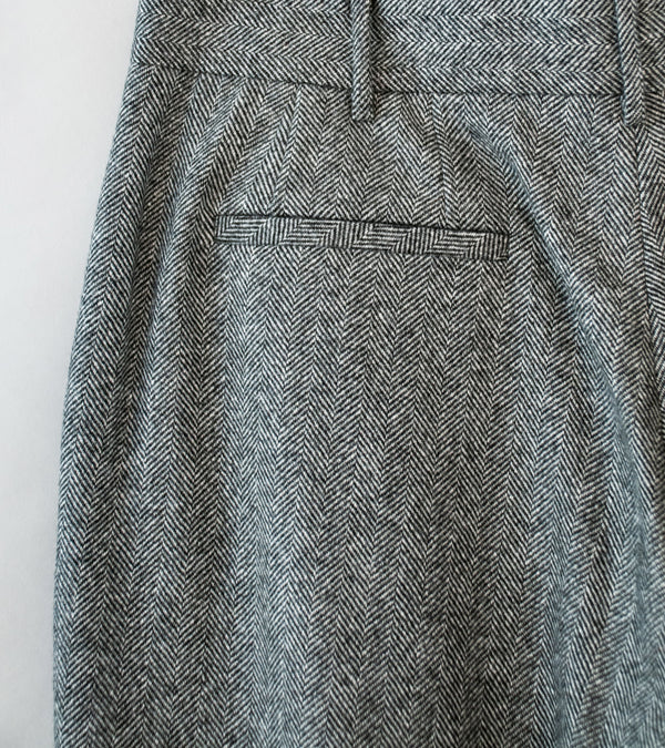 Gajiroc 'Herringbone Inverted Box Pleated Trousers' (Grey Herringbone)