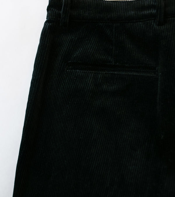 Gajiroc 'Corduroy Trousers' (Black)