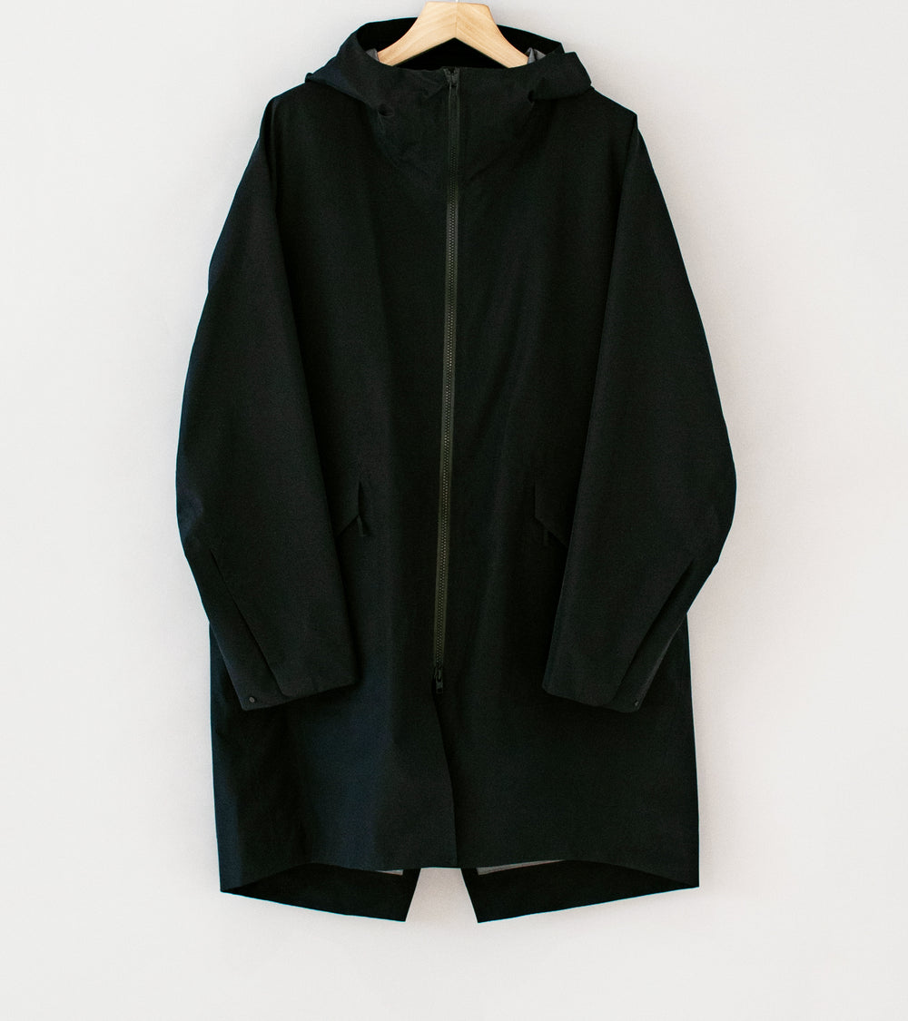 Veilance 'Monitor Coat' (Black)