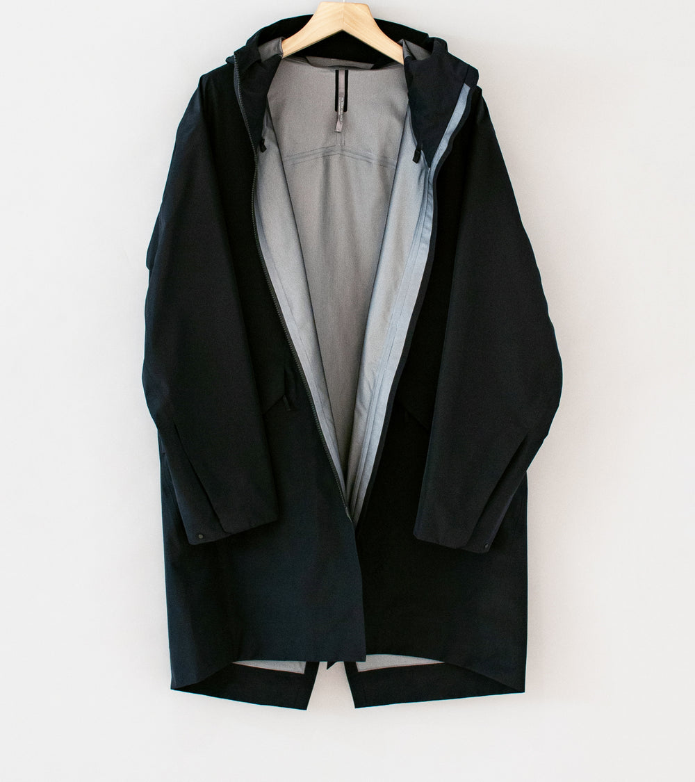 Veilance 'Monitor Coat' (Black)