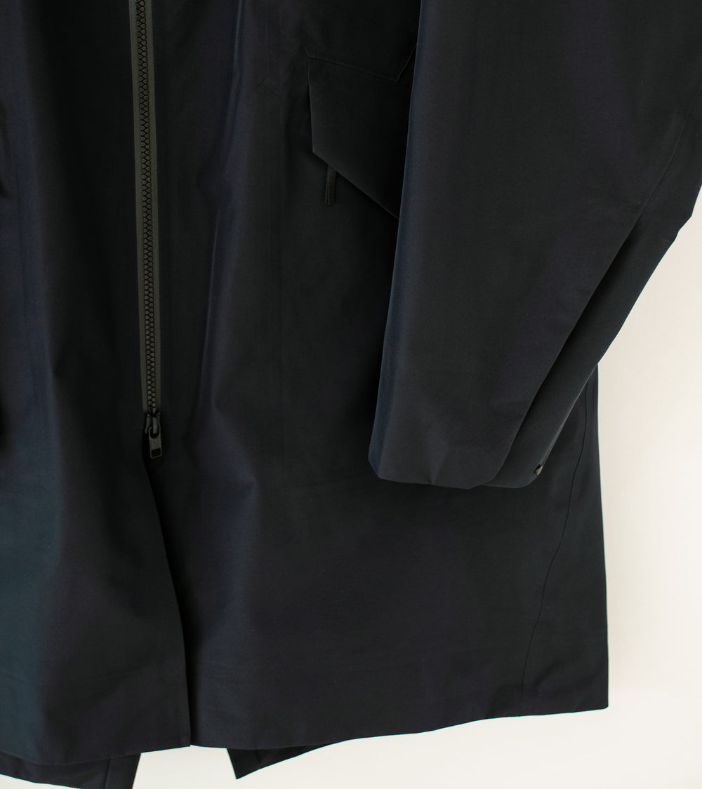 Veilance 'Monitor Coat' (Black)