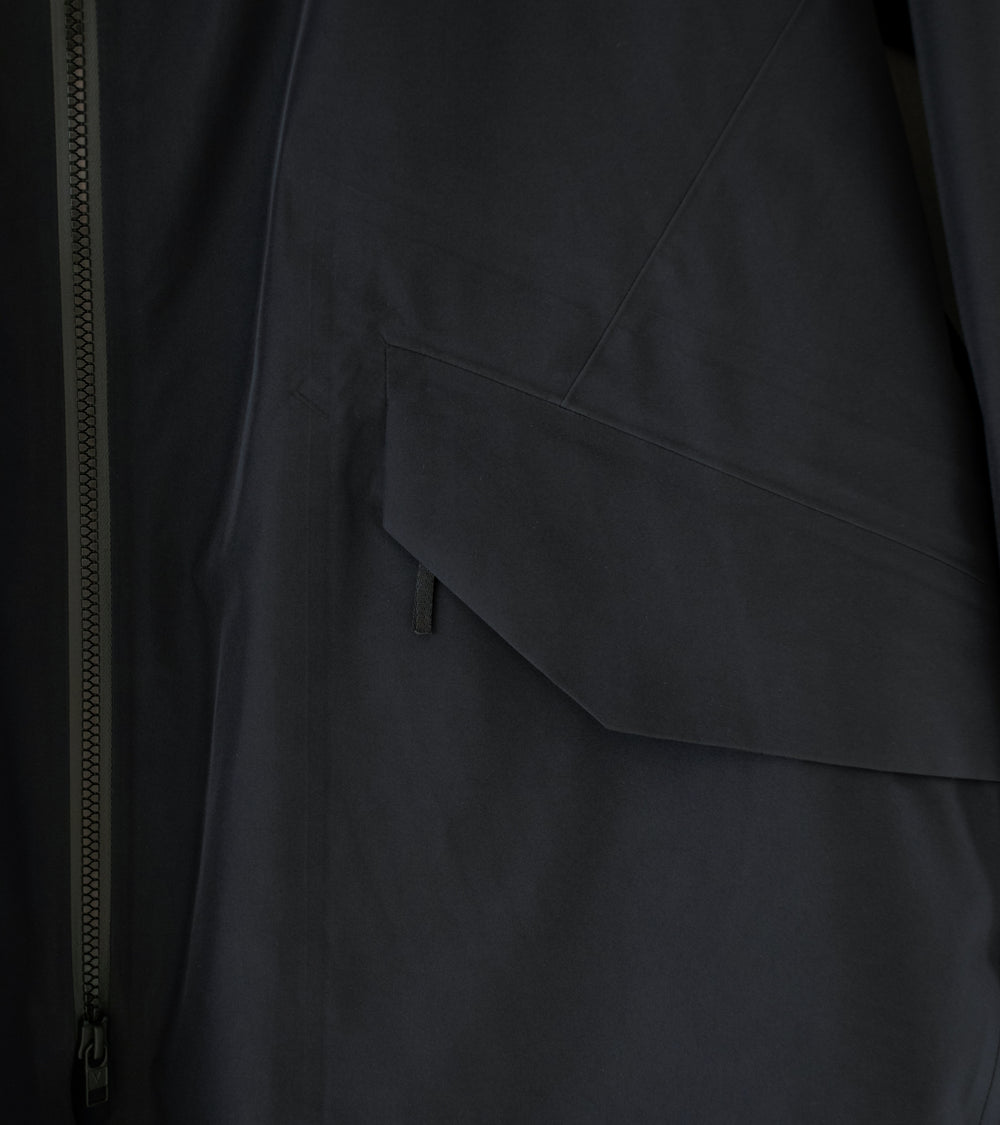 Veilance 'Monitor Coat' (Black)