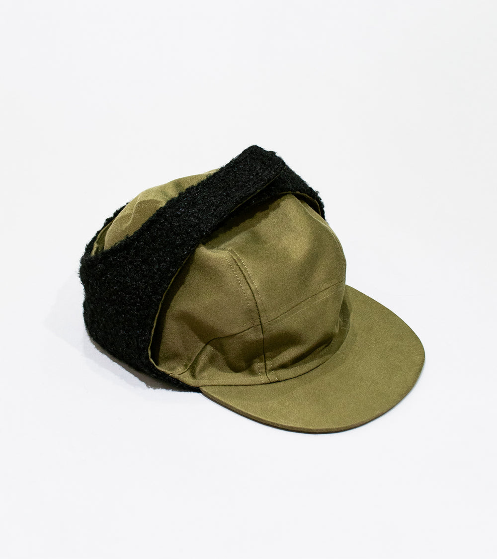 Oshin 'The Moebius Cap' (Olive Cotton Sateen)