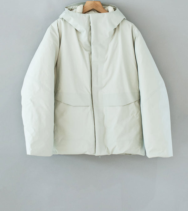 Veilance 'Sorin Down Jacket' (Dark Cocoon)