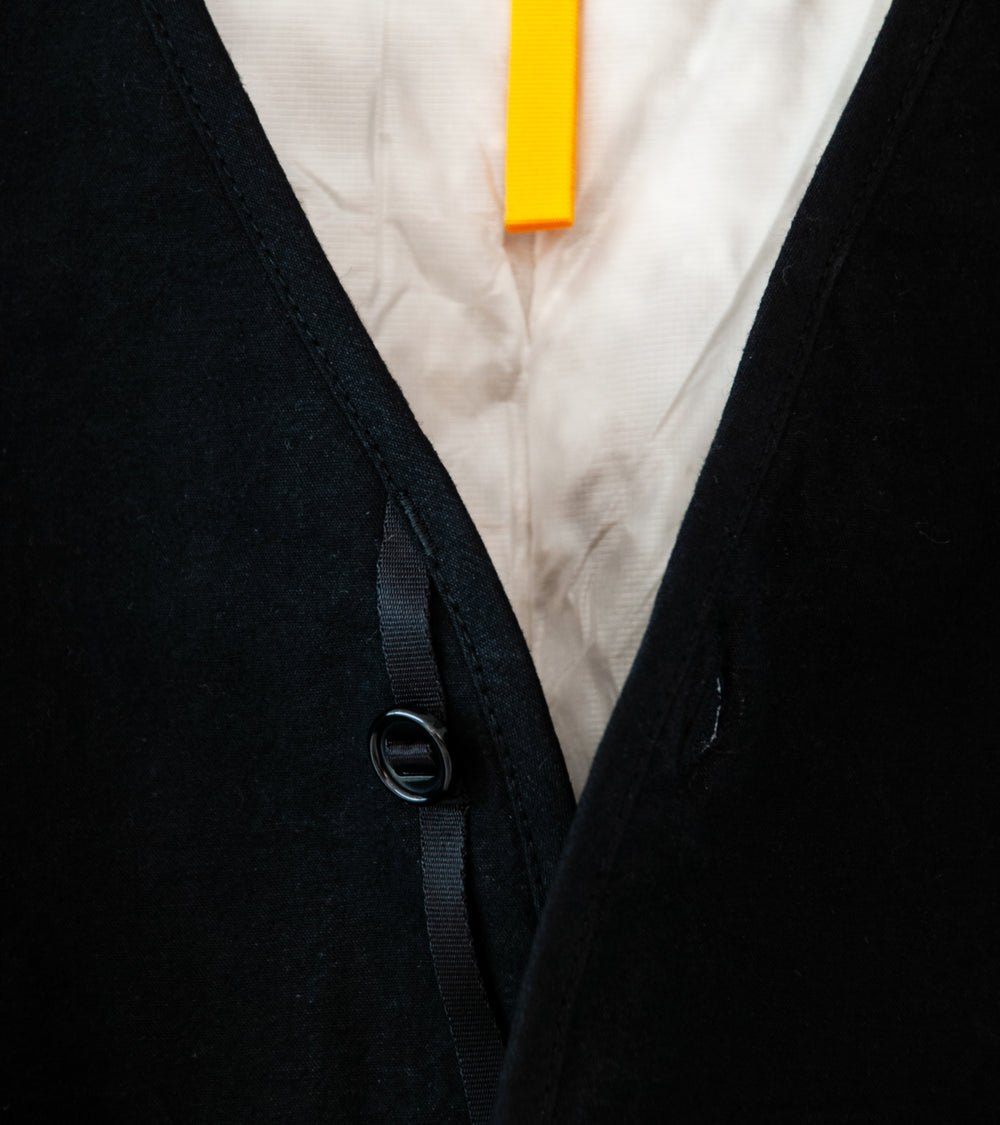 MAN-TLE 'R19 D5 Down Shield Vest' (Black Wax)