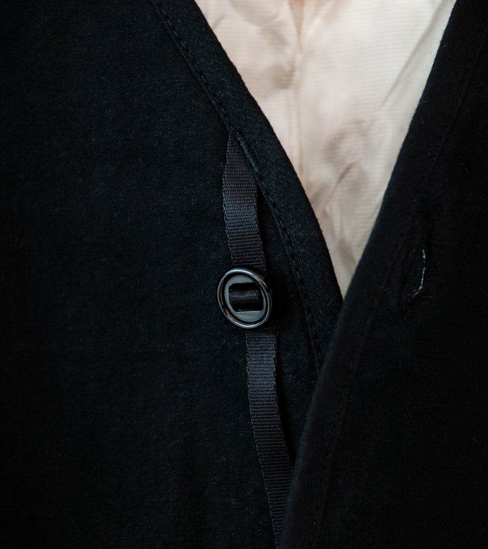 MAN-TLE 'R19 D5 Down Shield Vest' (Black Wax)