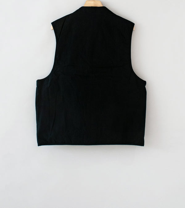 MAN-TLE 'R19 D5 Down Shield Vest' (Black Wax)