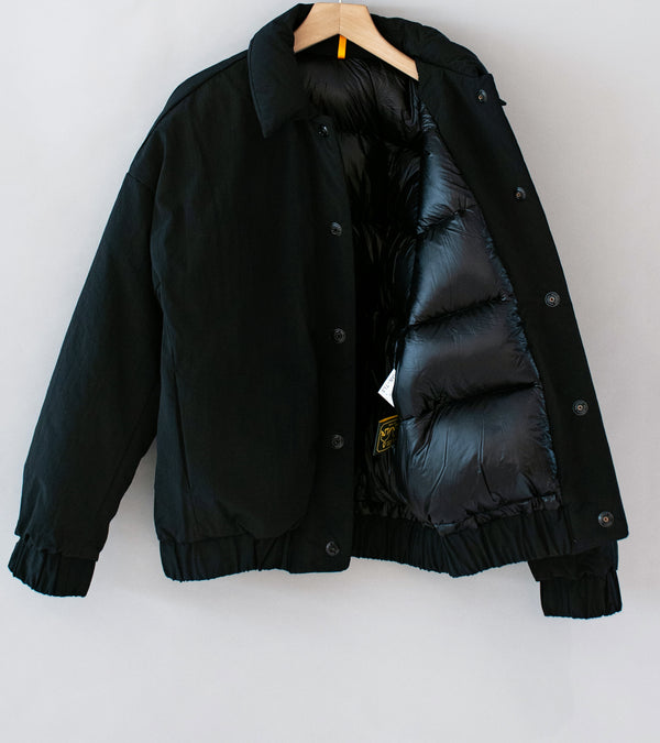 MAN-TLE マントル　R15 D3 ダウンジャケット　Lサイズ MAN-TLE マントル R15 D3 ダウンジャケット Lサイズ