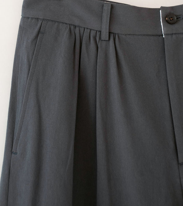 Seya 'Spring Short Pants' (Charcoal Washed Organic Cotton Twill)