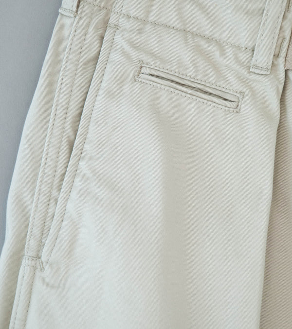 Niceness 'METHOD Integrated Leather Belt Short Pants (Light Beige)