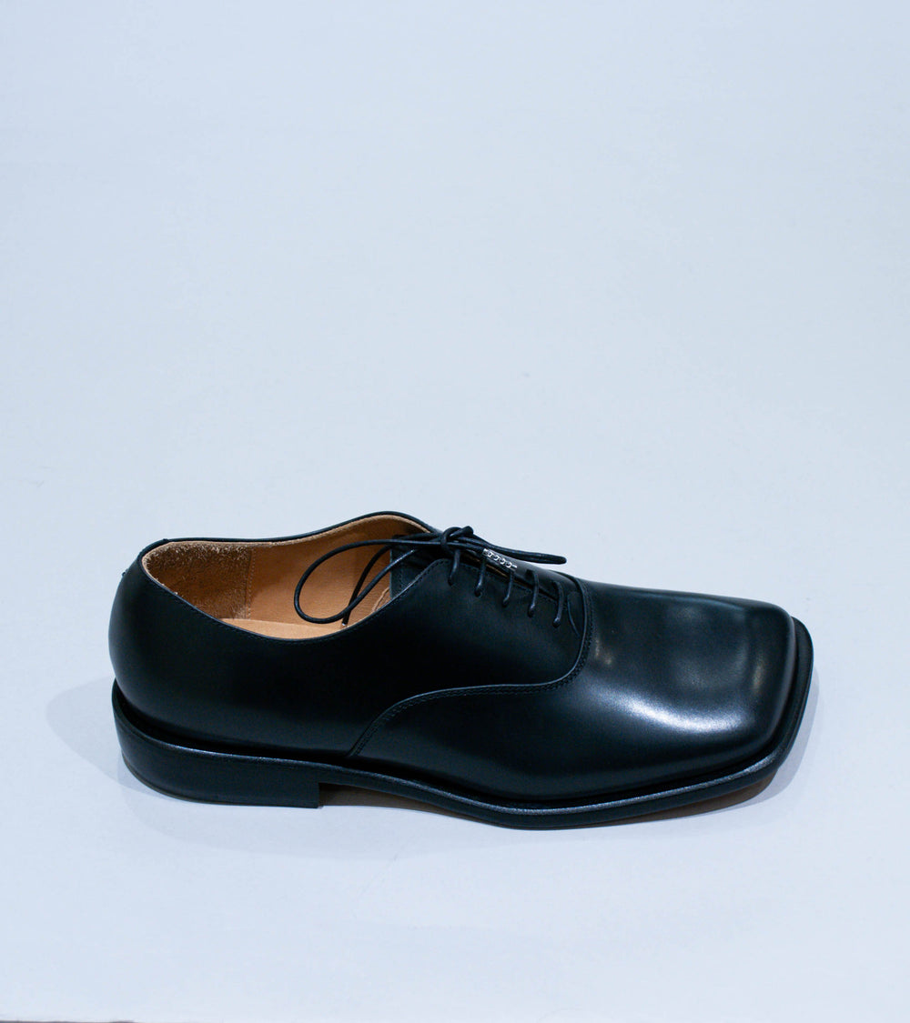 Hender Scheme 'Bear Foot Balmoral Shoes' (Black)