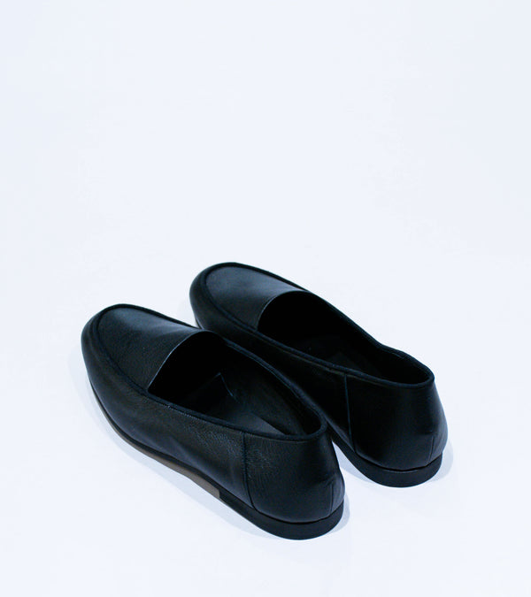 Hender Scheme 'Oval Moca Shoes' (Black)