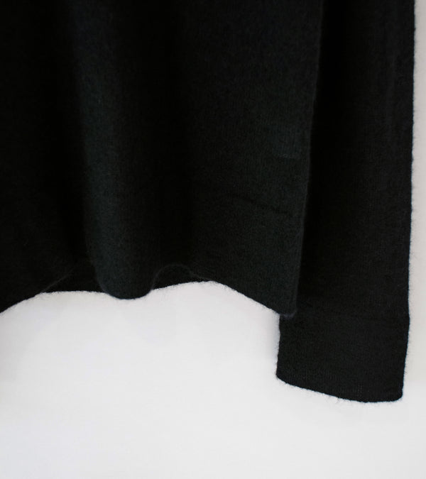 Rier 'Polo' (Black Alpaca Silk)