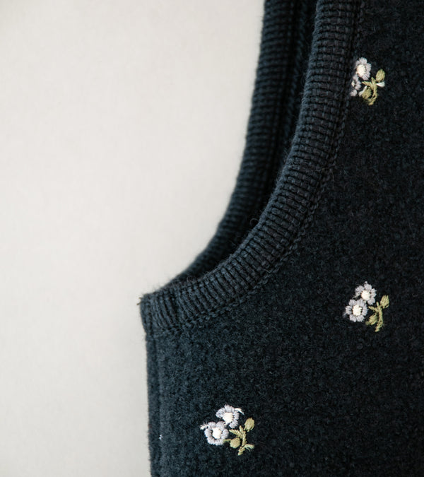 Rier 'Walker Gilet' (Plombe Flowers Dense)