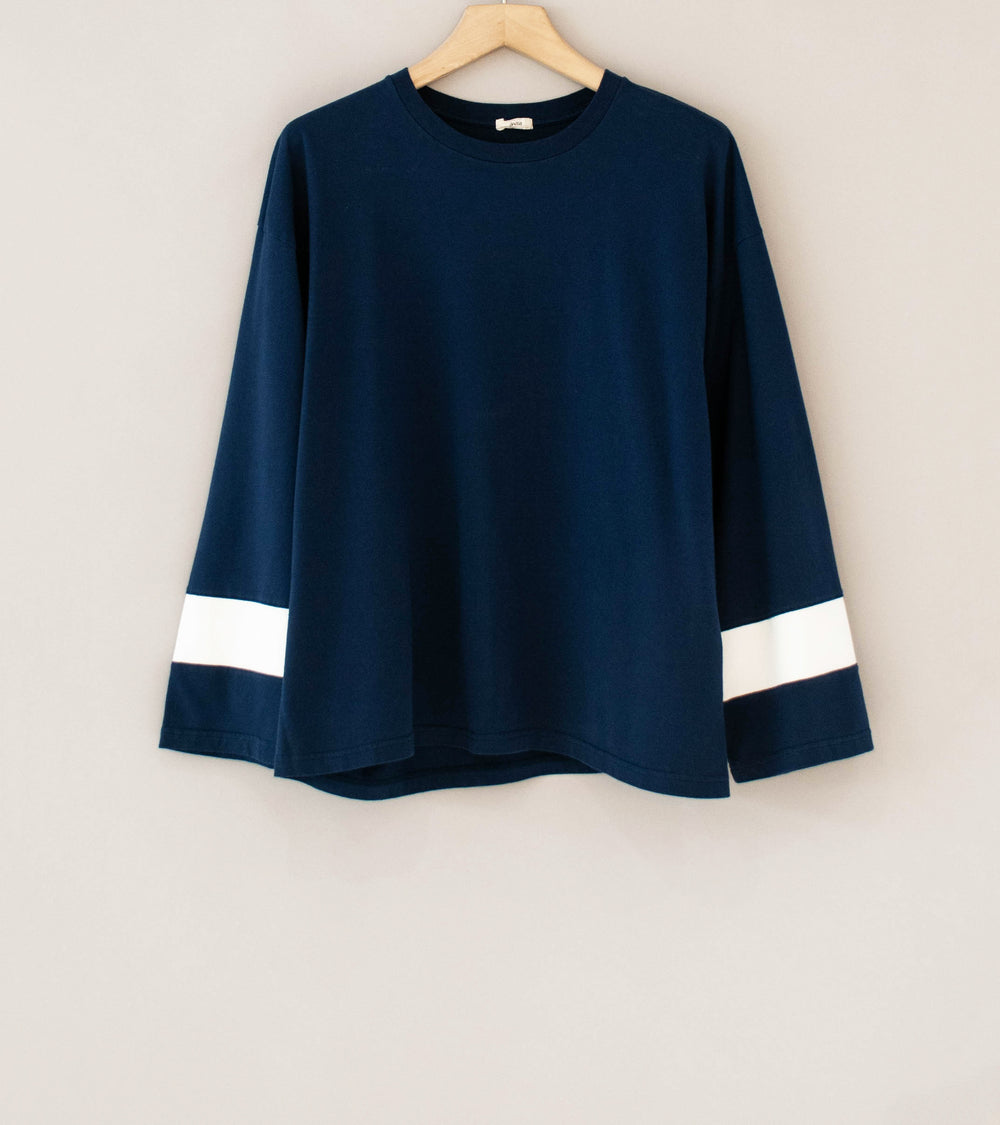 Awasa 'Panel Sleeve Comfortable T-Shirt' (Navy)
