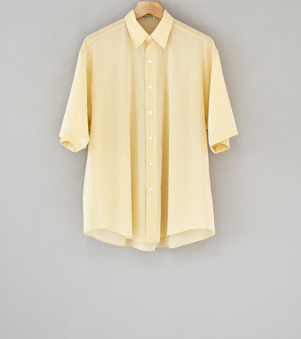 Auralee 'Hard Twist Finx Organdy Half Sleeved Shirt' (Light Yellow Chambray)
