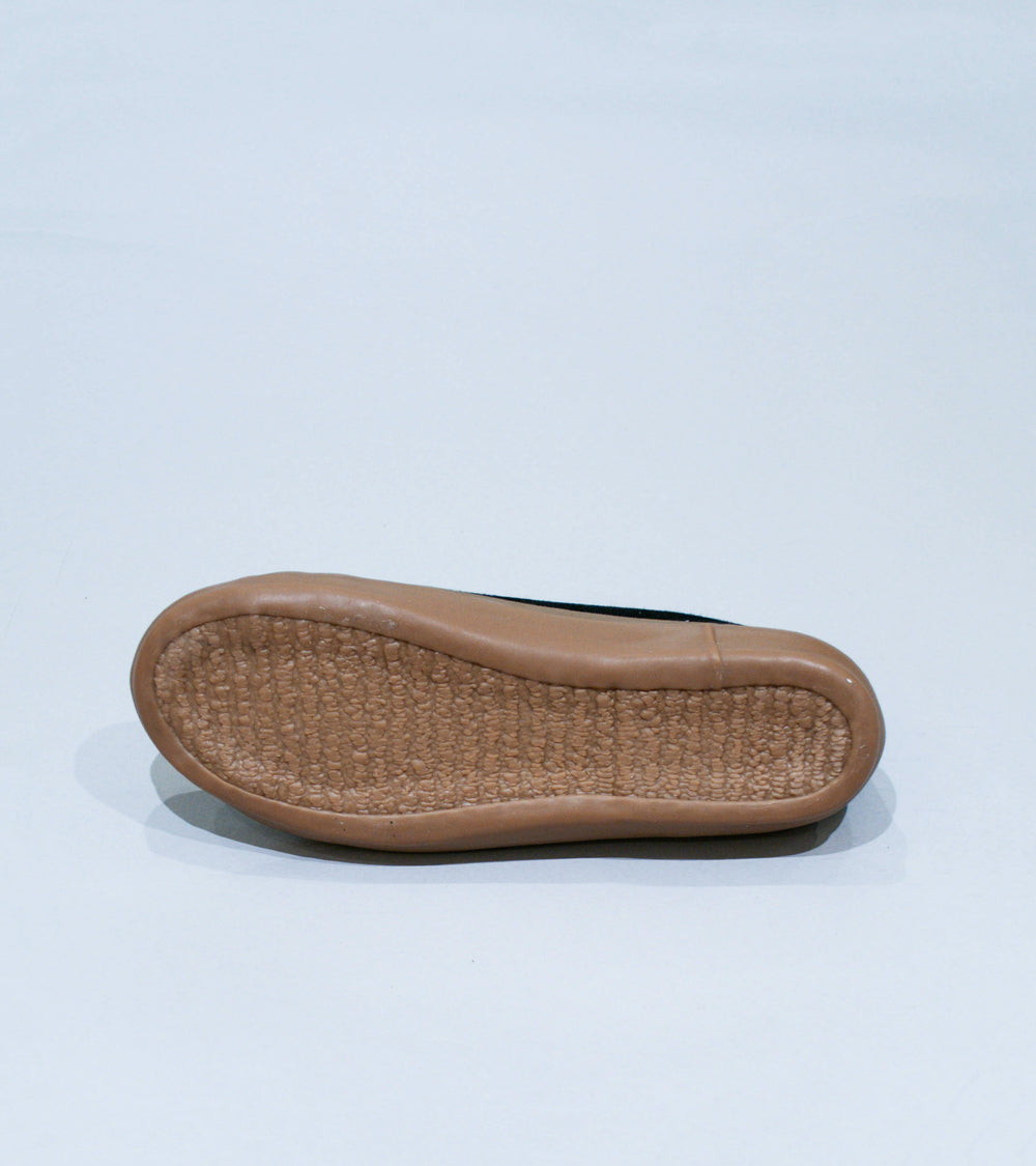 Reproduction of Found 'US Navy Military Trainer' (Black Honey)