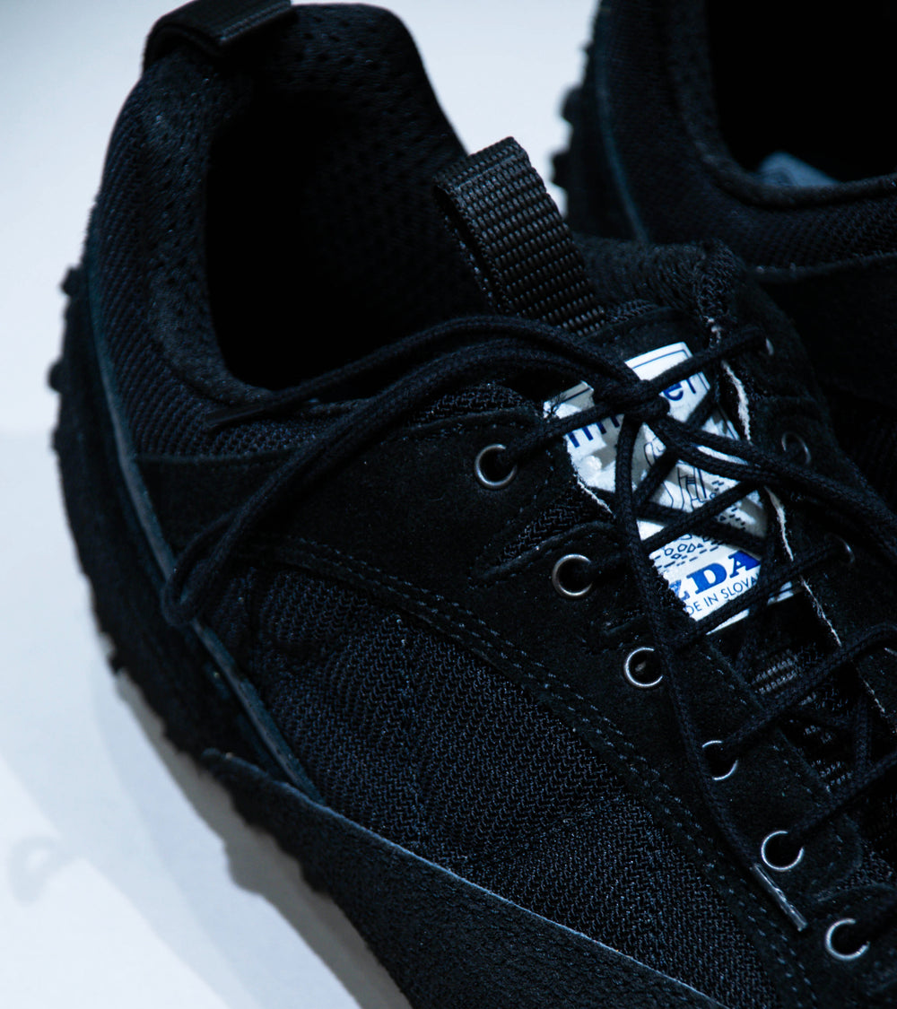 ZDA 'Climber Trainer' (Black)