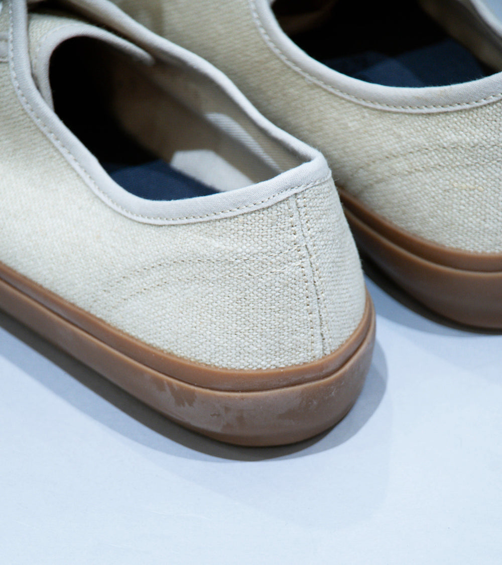 Reproduction of Found 'US Navy Military Trainer' (Natural Honey)