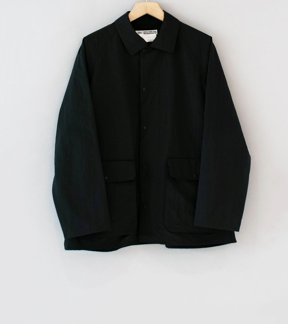 Yaeca 'Short Zip Coat' (Charcoal)