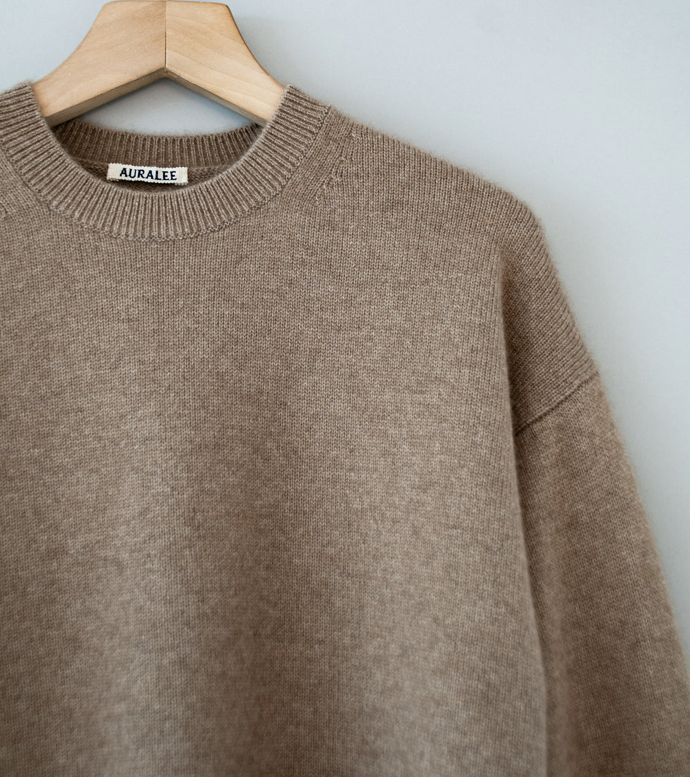 Auralee 'Baby Cashmere Knit P/O' (Natural Brown)