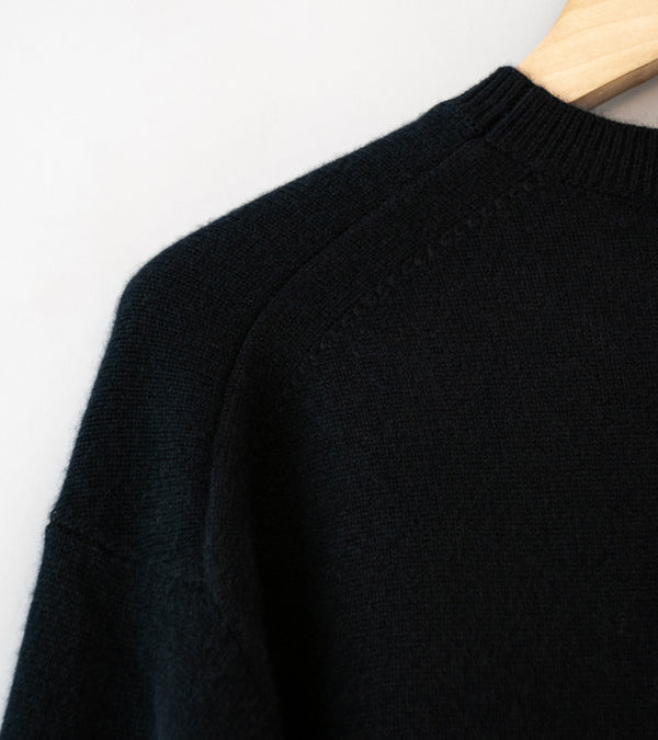 Auralee 'Baby Cashmere Knit P/O' (Top Black)