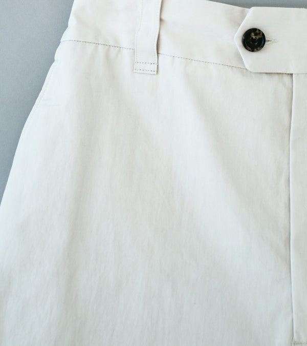Margaret Howell 'Relaxed Shorts' (Chalk Heavy Cotton Poplin)